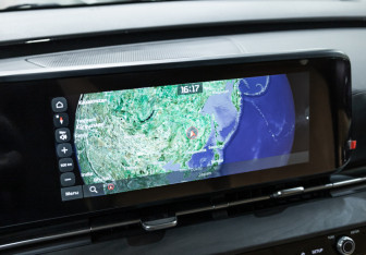 Подержанный автомобиль Kia Carnival 2021 года (28 фото)