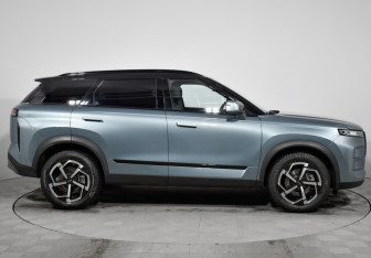 Подержанный автомобиль Jaecoo J7 2024 года (4 фото)