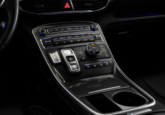 Подержанный автомобиль Hyundai Santa Fe 2022 года (15 фото)