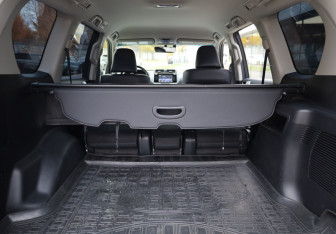 Подержанный автомобиль Toyota Land Cruiser Prado 2019 года (16 фото)