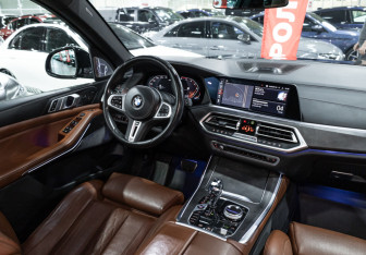 Подержанный автомобиль BMW X5 2019 года (15 фото)