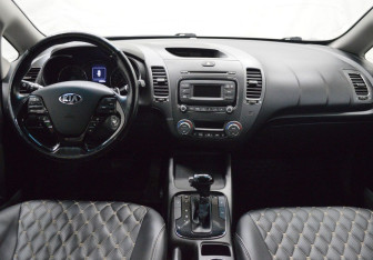 Подержанный автомобиль Kia Cerato Sedan 2019 года (14 фото)