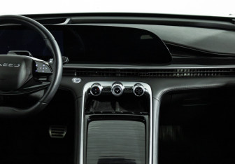 Подержанный автомобиль Exeed RX 2023 года (14 фото)