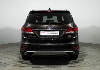 Подержанный автомобиль Hyundai Santa Fe 2017 года (6 фото)