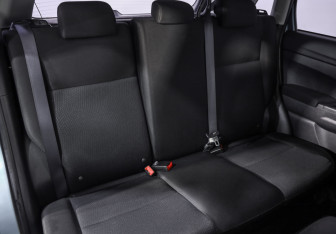 Подержанный автомобиль Mitsubishi ASX 2011 года (19 фото)