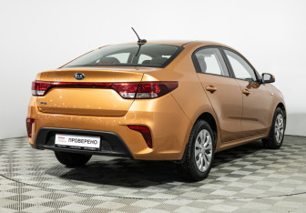 Подержанный автомобиль Kia Rio Sedan 2017 года (5 фото)