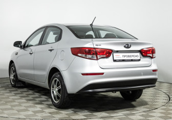 Подержанный автомобиль Kia Rio Sedan 2015 года (7 фото)