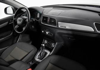Подержанный автомобиль Audi Q3 2013 года (12 фото)