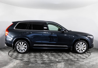Подержанный автомобиль Volvo XC90 2015 года (6 фото)