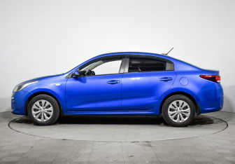 Подержанный автомобиль Kia Rio Sedan 2017 года (8 фото)