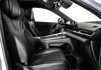 Подержанный автомобиль Exeed RX 2023 года (27 фото)