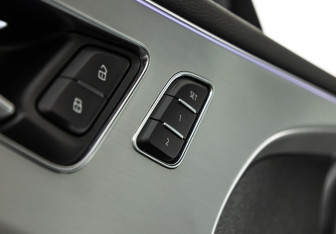 Подержанный автомобиль Audi Q8 2019 года (16 фото)