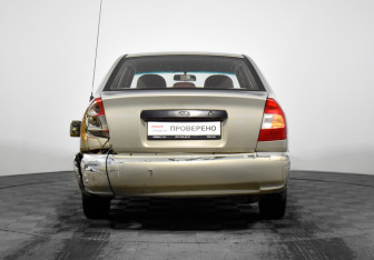 Подержанный автомобиль Hyundai Accent Sedan 2008 года (6 фото)