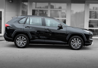 Новый Toyota RAV4 2025 (4 фото)
