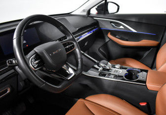 Подержанный автомобиль Omoda C5 2023 года (9 фото)