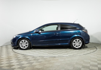 Подержанный автомобиль Opel Astra Hatchback 2007 года (8 фото)