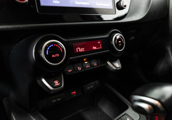 Подержанный автомобиль Kia Rio Sedan 2021 года (18 фото)