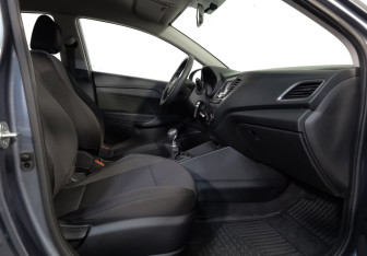 Подержанный автомобиль Hyundai Solaris Sedan 2018 года (18 фото)