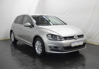 Подержанный автомобиль Volkswagen Golf Hatchback 2013 года (3 фото)