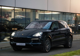 Подержанный автомобиль Porsche Cayenne 2019 года (3 фото)
