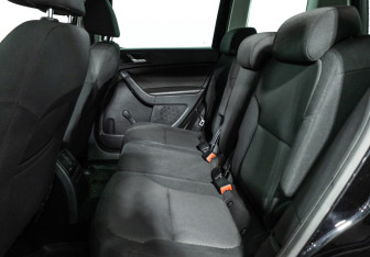 Подержанный автомобиль Skoda Yeti 2014 года (10 фото)