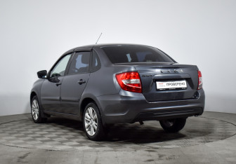 Подержанный автомобиль LADA (ВАЗ) Granta Sedan 2019 года (7 фото)