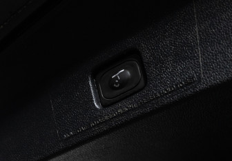 Подержанный автомобиль Ford Explorer 2018 года (25 фото)