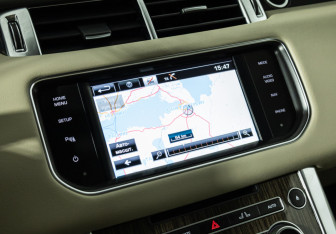 Подержанный автомобиль Land Rover Range Rover Sport 2014 года (17 фото)