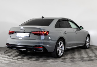 Подержанный автомобиль Audi A4 Sedan 2021 года (5 фото)