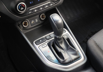 Подержанный автомобиль Hyundai Creta 2016 года (14 фото)