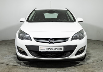 Подержанный автомобиль Opel Astra Hatchback 2015 года (2 фото)