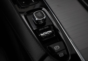 Подержанный автомобиль Volvo XC90 2019 года (19 фото)