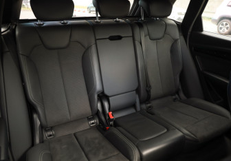 Подержанный автомобиль Audi Q5 2021 года (31 фото)