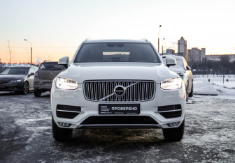 Подержанный автомобиль Volvo XC90 2017 года (4 фото)