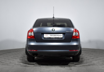Подержанный автомобиль Skoda Octavia Liftback 2012 года (6 фото)