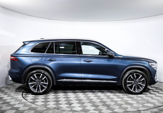 Подержанный автомобиль Geely Monjaro 2023 года (6 фото)