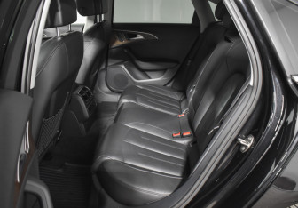 Подержанный автомобиль Audi A6 Sedan 2013 года (11 фото)