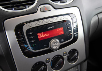 Подержанный автомобиль Ford Focus Wagon 2010 года (16 фото)