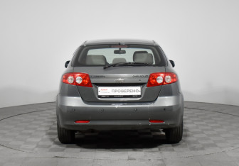 Подержанный автомобиль Chevrolet Lacetti Hatchback 2010 года (6 фото)