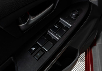 Подержанный автомобиль Suzuki SX4 Hatchback 2006 года (10 фото)