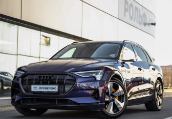 Подержанный автомобиль Audi e-tron 2021 года (1 фото)