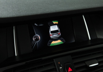 Подержанный автомобиль BMW X3 2014 года (15 фото)