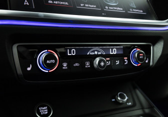 Подержанный автомобиль Audi Q3 Sportback 2020 года (19 фото)