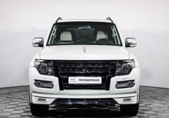 Подержанный автомобиль Mitsubishi Pajero 2019 года (2 фото)