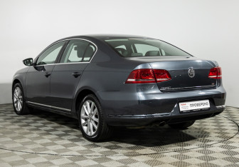 Подержанный автомобиль Volkswagen Passat Sedan 2012 года (7 фото)