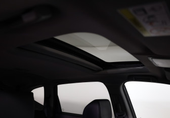 Подержанный автомобиль Honda CR-V 2017 года (25 фото)