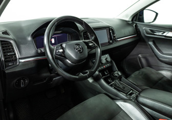 Подержанный автомобиль Skoda Karoq 2021 года (11 фото)