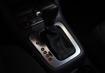 Подержанный автомобиль Volkswagen Tiguan 2010 года (17 фото)