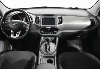 Подержанный автомобиль Kia Sportage 2014 года (13 фото)