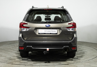 Подержанный автомобиль Subaru Forester Suv 2021 года (6 фото)